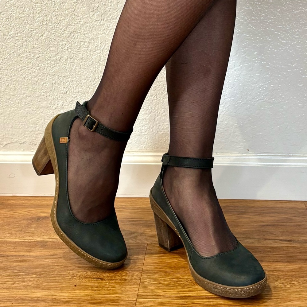 El Naturalista  black Heeled Mary Janes